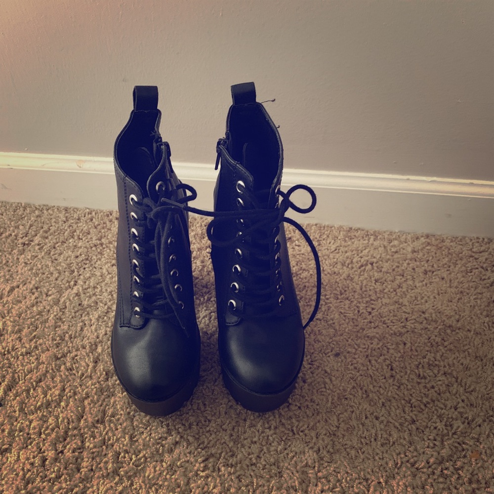 Spring chunky heel boots ! Super cute
